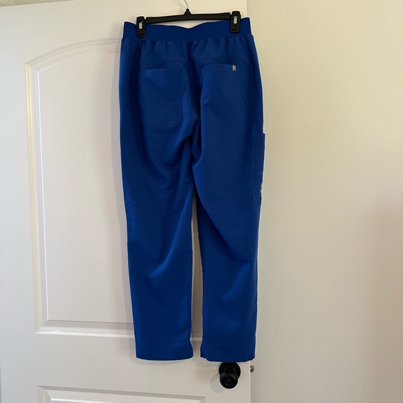 Fabletics Ion Scrub Pant - Picture 5 of 6